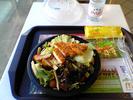 Crispy Chicken Caesar Salad 3.49ポンド　さて高いか安いか・・・